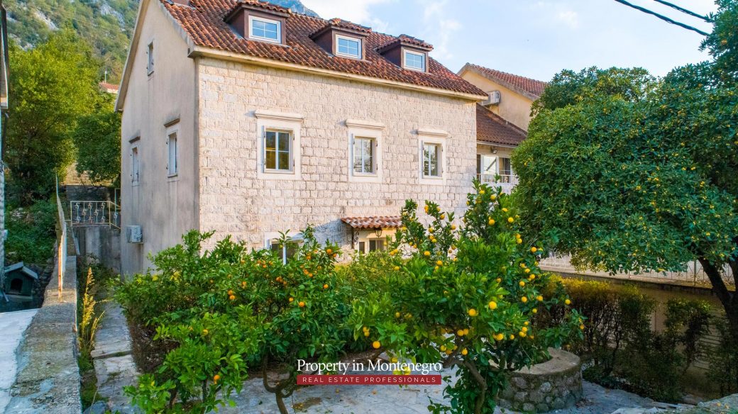 First line villa for sale in Kotor