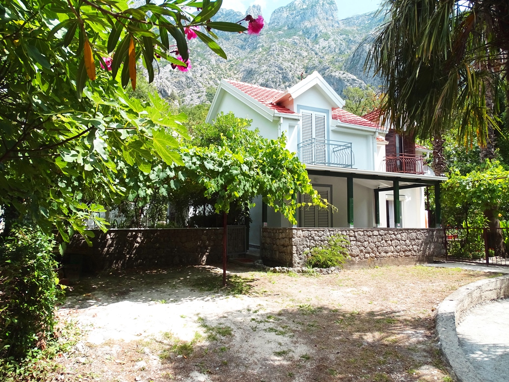 House for sale in Boka Bay