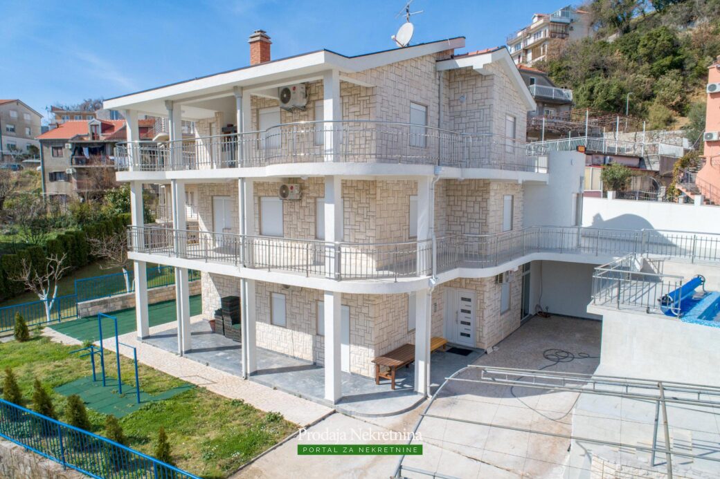 House for sale in Herceg Novi