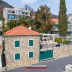 Luxury-waterfront-villa-for-sale-in-Montenegro (10)