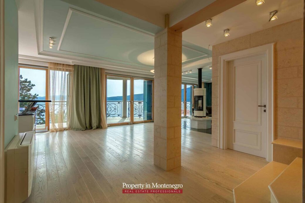 Luxury-waterfront-villa-for-sale-in-Montenegro (21)