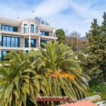 Luxury-waterfront-villa-for-sale-in-Montenegro (4)