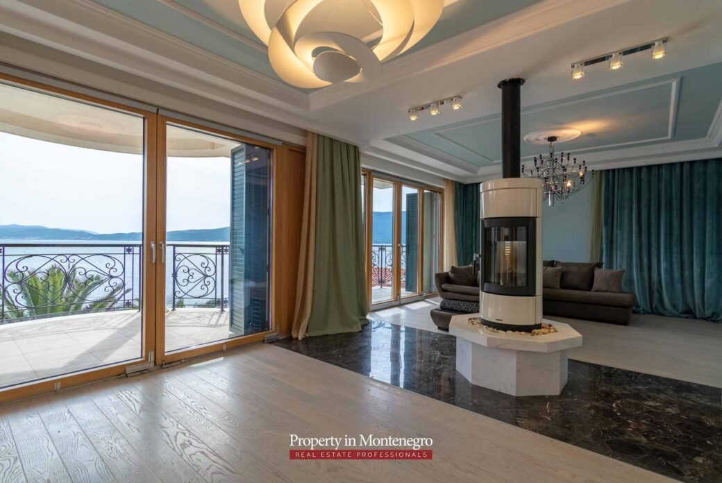 Luxury-waterfront-villa-for-sale-in-Montenegro (8)