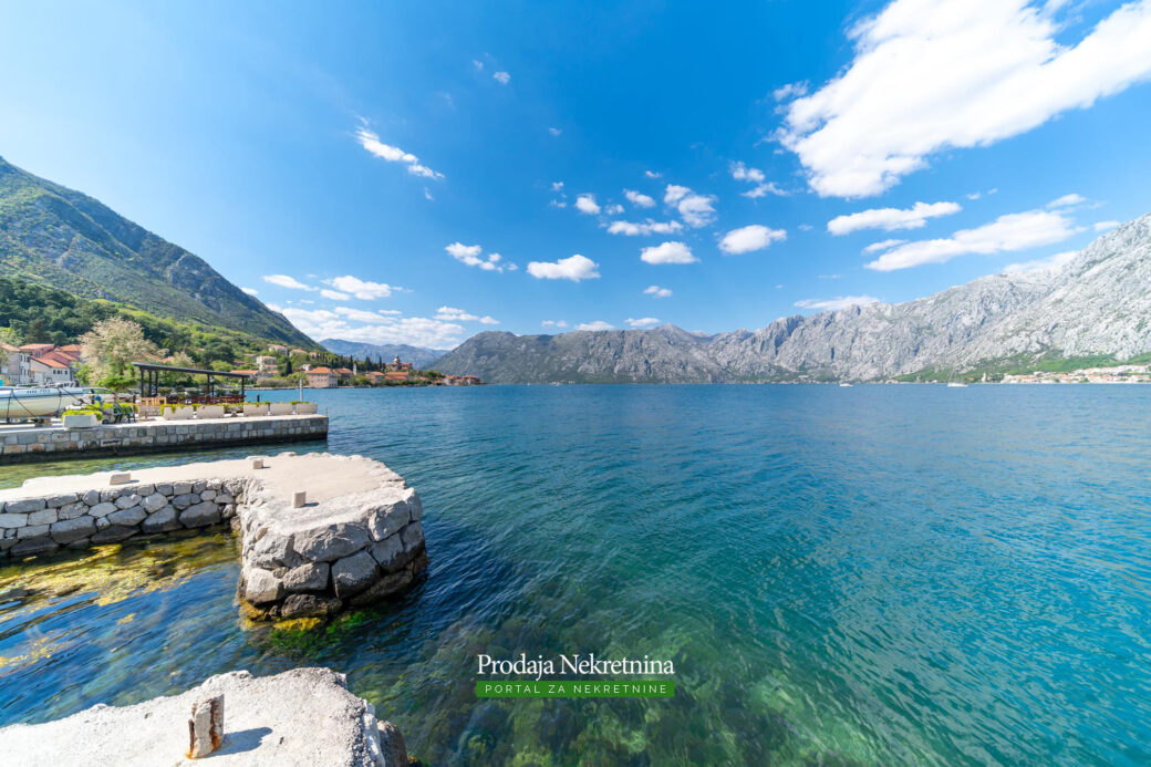 Old stone house for sale in Kotor