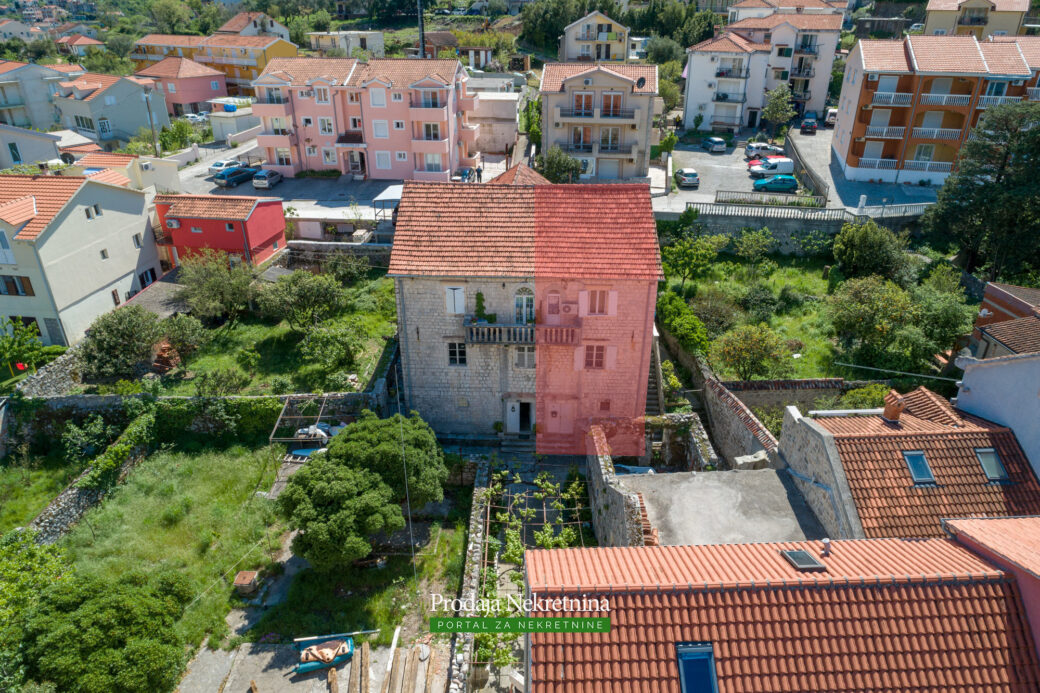 Old stone house for sale in Kotor