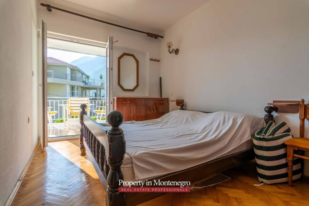 Old-stone-house-for-sale-in-Tivat (23)