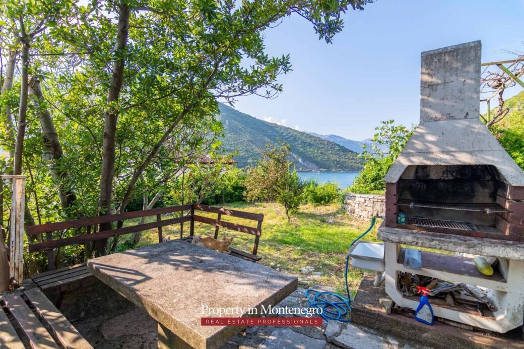 Old-stone-house-for-sale-in-Tivat (27)