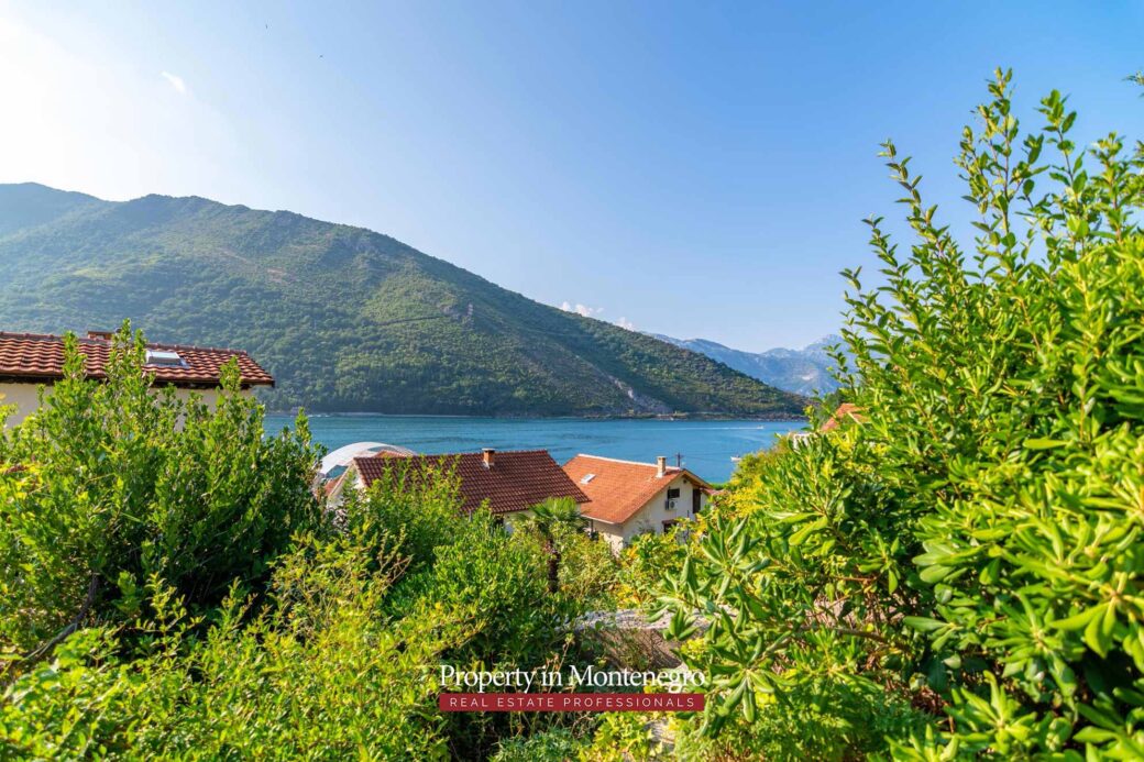 Old-stone-house-for-sale-in-Tivat (28)