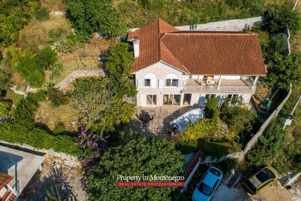 Old-stone-house-for-sale-in-Tivat (7)