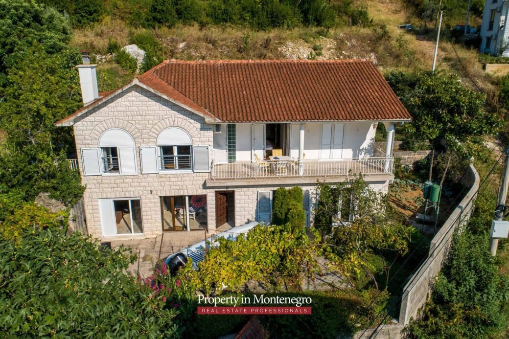 Old-stone-house-for-sale-in-Tivat (9)
