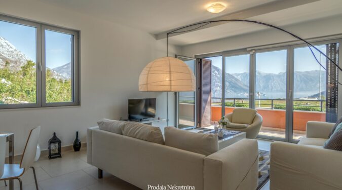 Prodaja se apartman u Kotorskom Zalivu