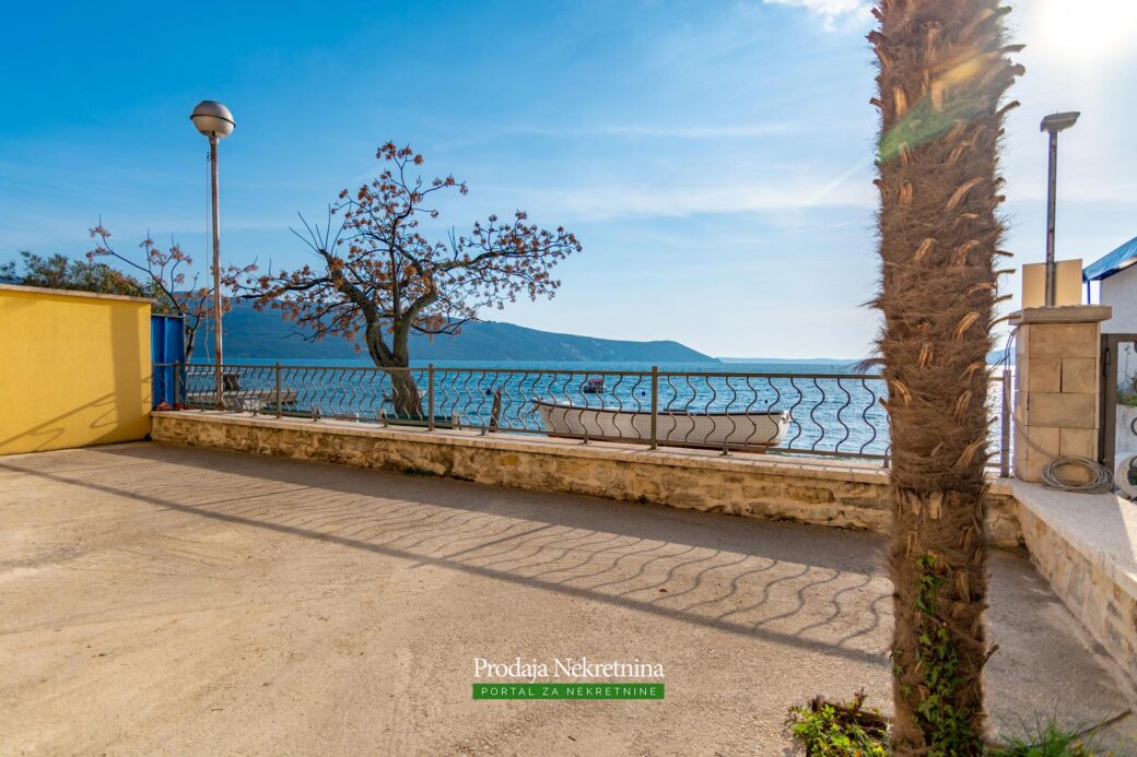 Trosoban apartman u Herceg Novi