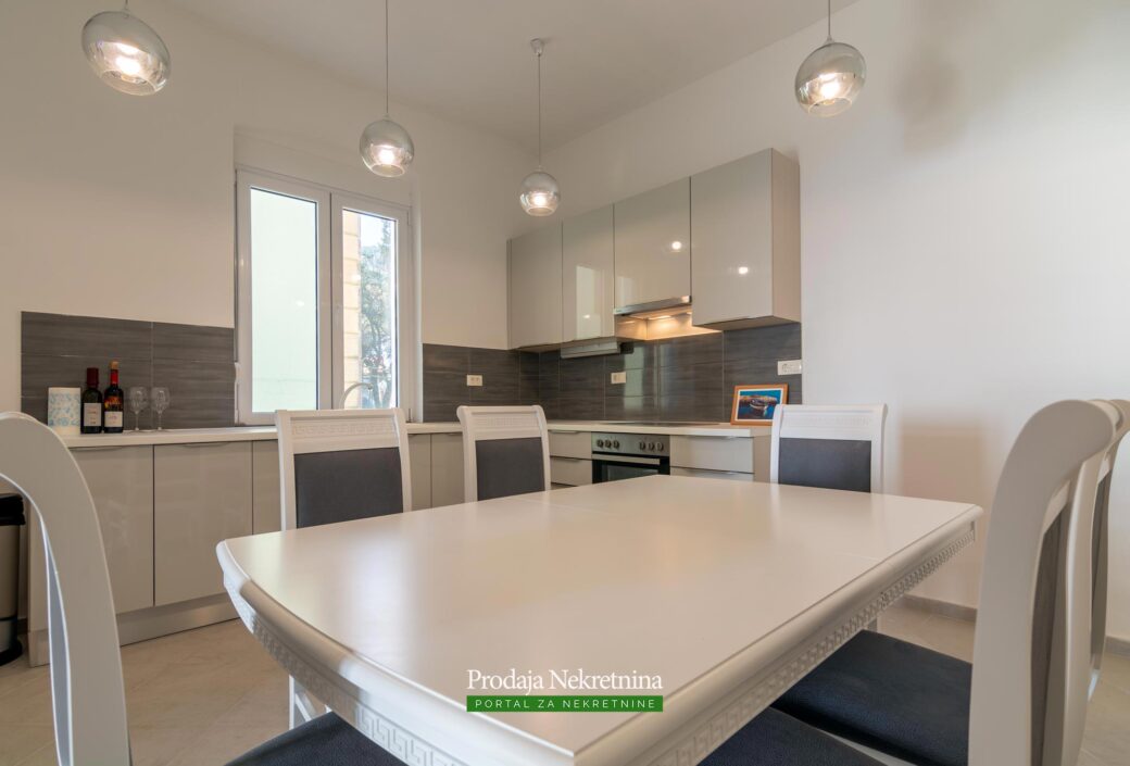 Trosoban apartman u Herceg Novi