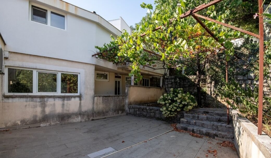 tivat-donja-lastva-apartment-one-bedroom-62-sqm-montenegro-for-sale-A-03217 (9)