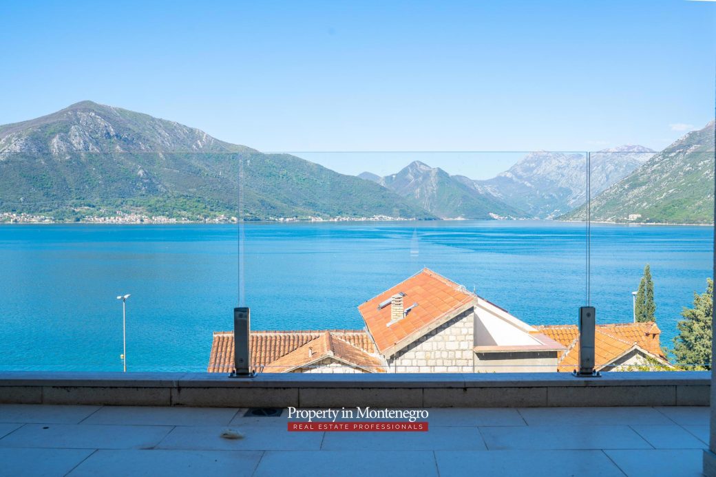 Duplex apartment for sale in Kotor