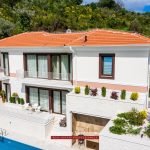 Luxury-villa-with-swimming-pool-for-sale-in-Tivat-(1)