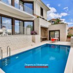 Luxury-villa-with-swimming-pool-for-sale-in-Tivat-(2)