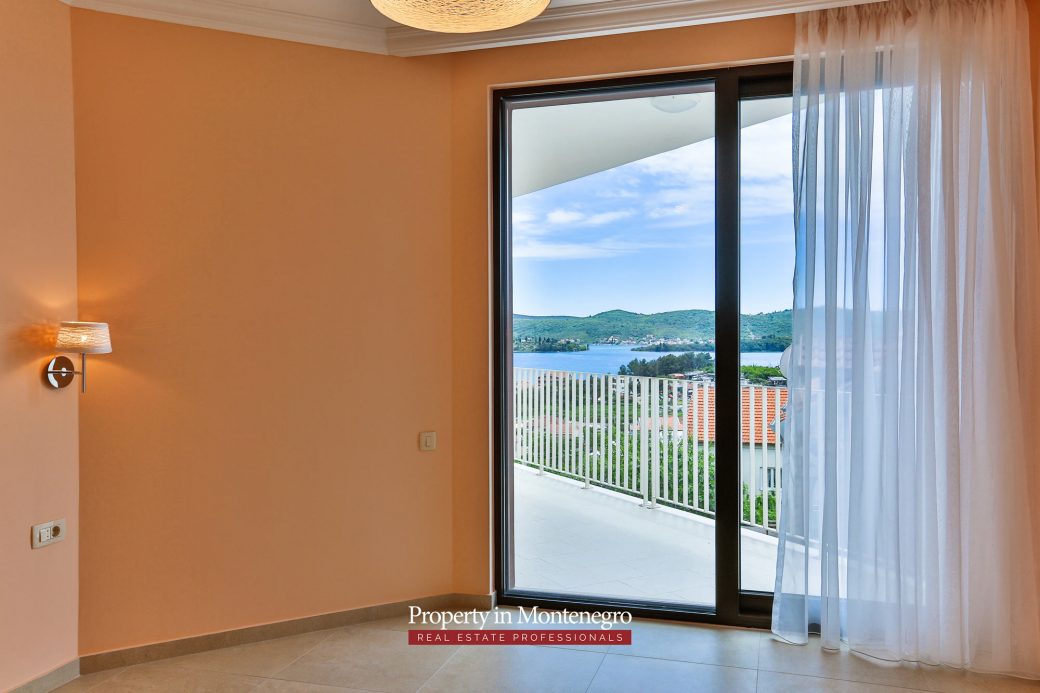 Luxury-villa-with-swimming-pool-for-sale-in-Tivat (7)