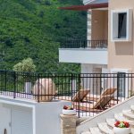 Villa with swimming pool for sale in Budva