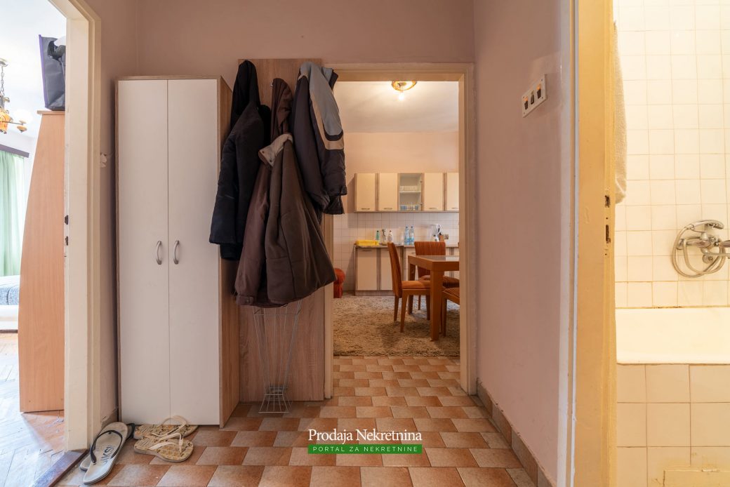 Apartman na prodaji u Perastu