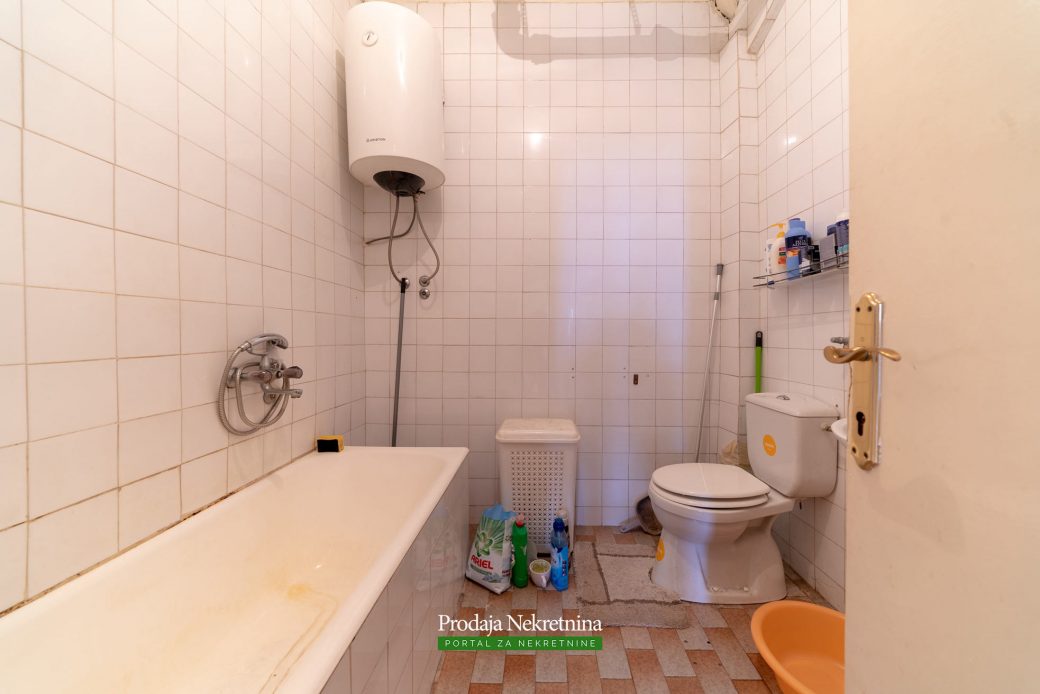 Apartman na prodaji u Perastu