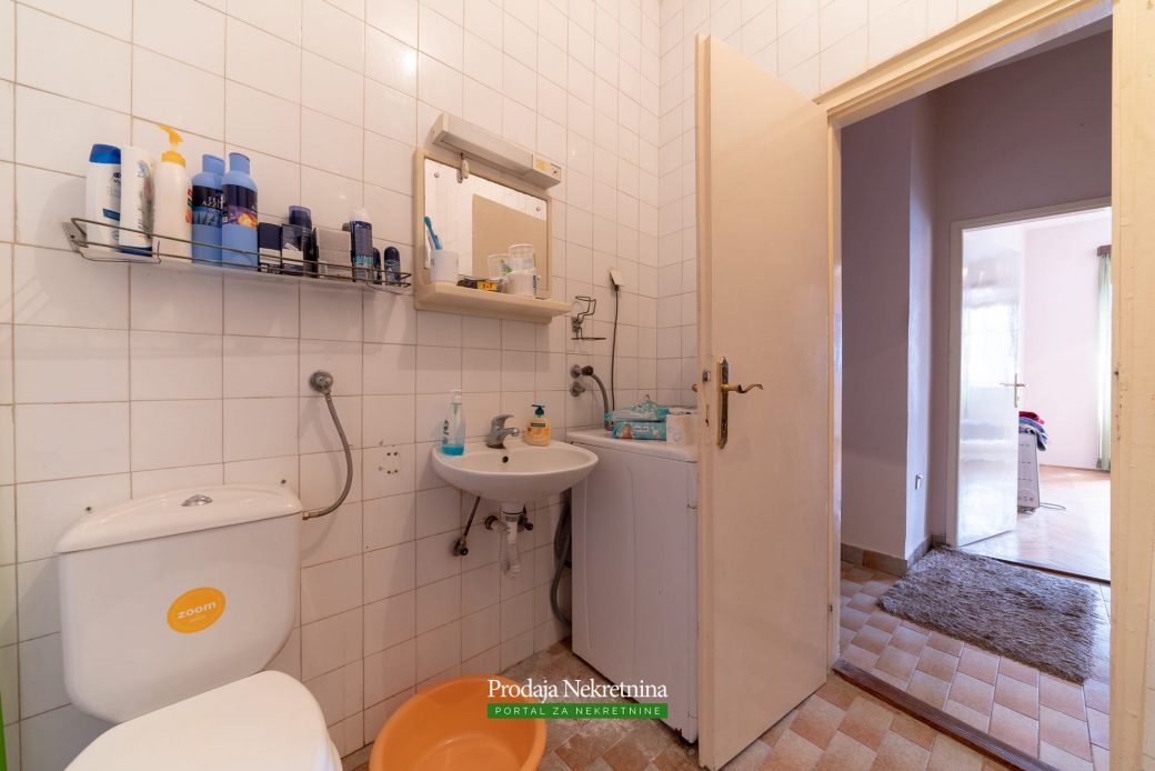 Apartman na prodaji u Perastu