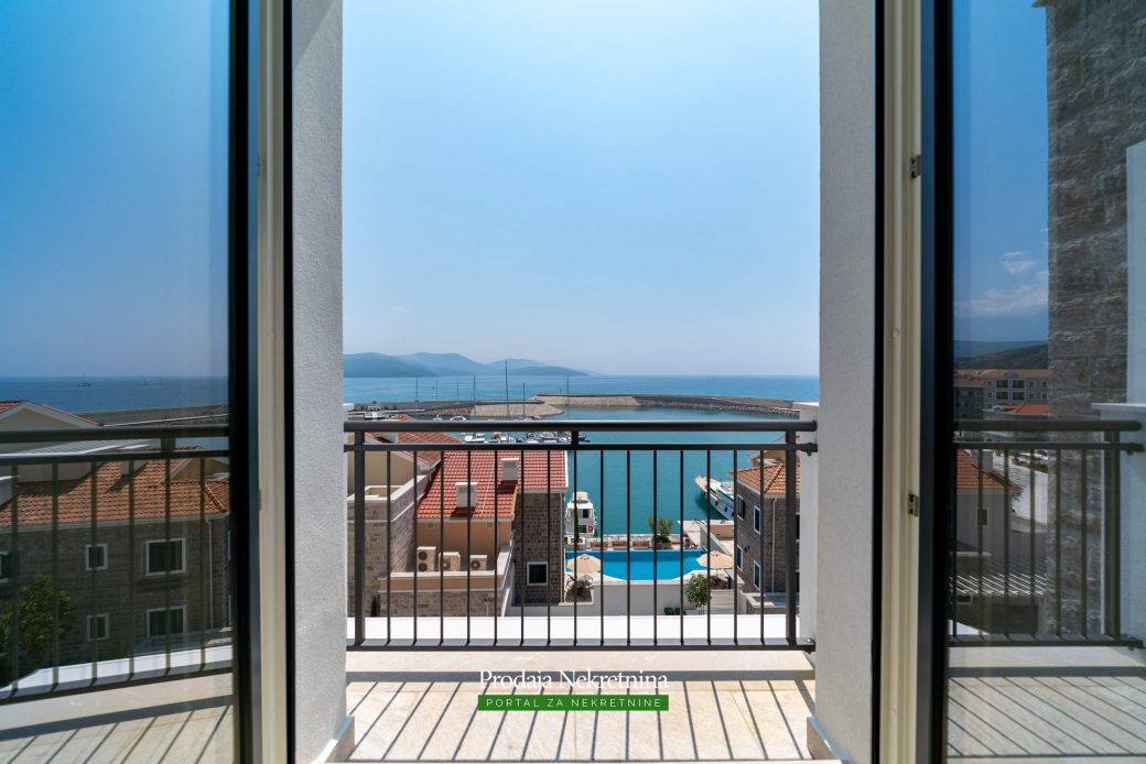 Luxury studio for sale in Lustica Bay