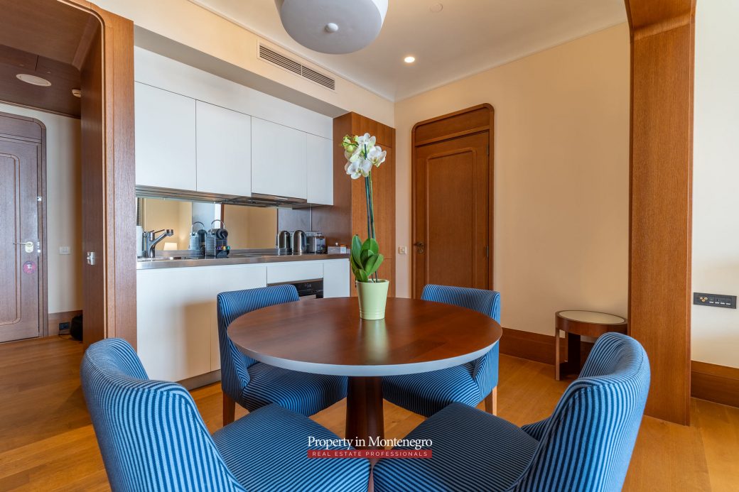 Luxury-two-bedroom-apartment-for-sale-in-Porto-Montenegro (34)