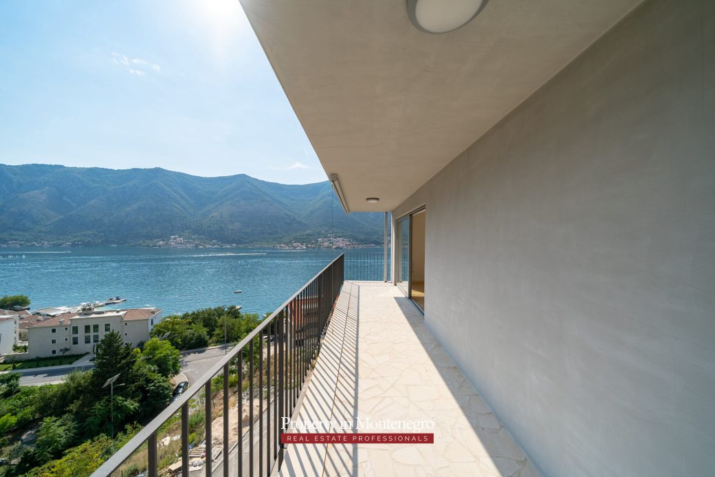 Penthouse for sale in Kotor