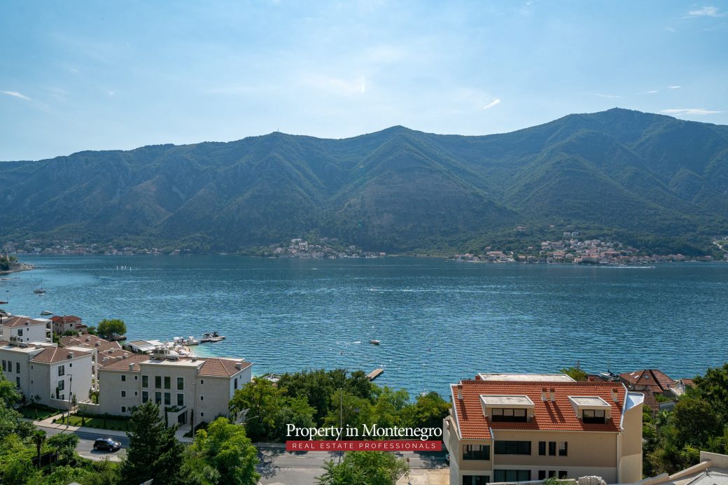 Penthouse for sale in Kotor