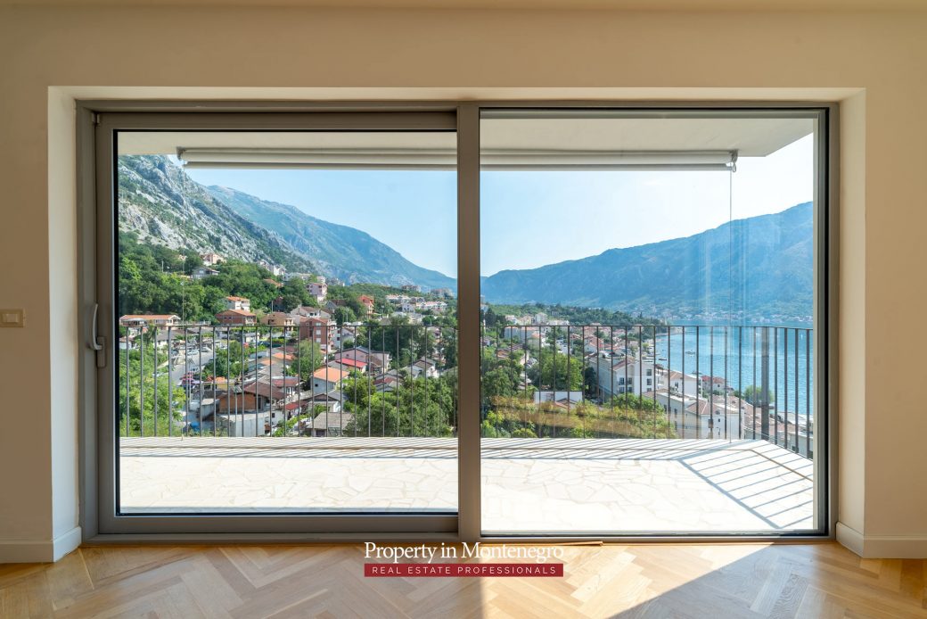 Penthouse for sale in Kotor