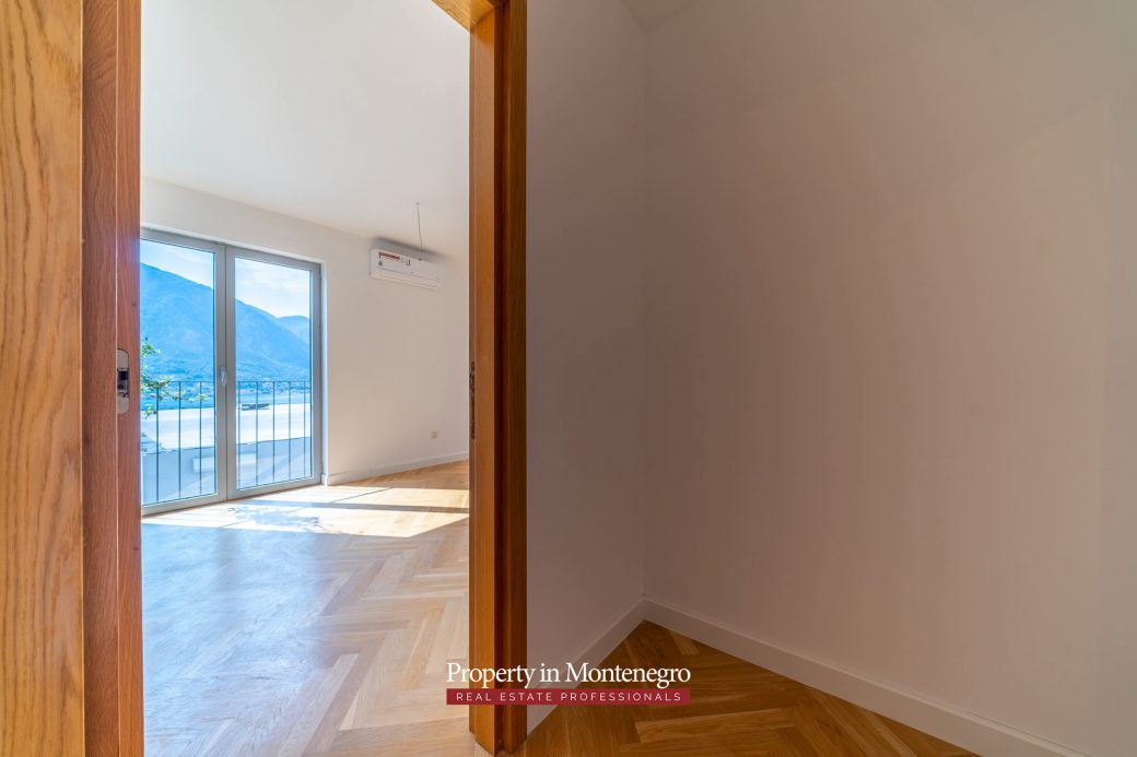 Penthouse for sale in Kotor