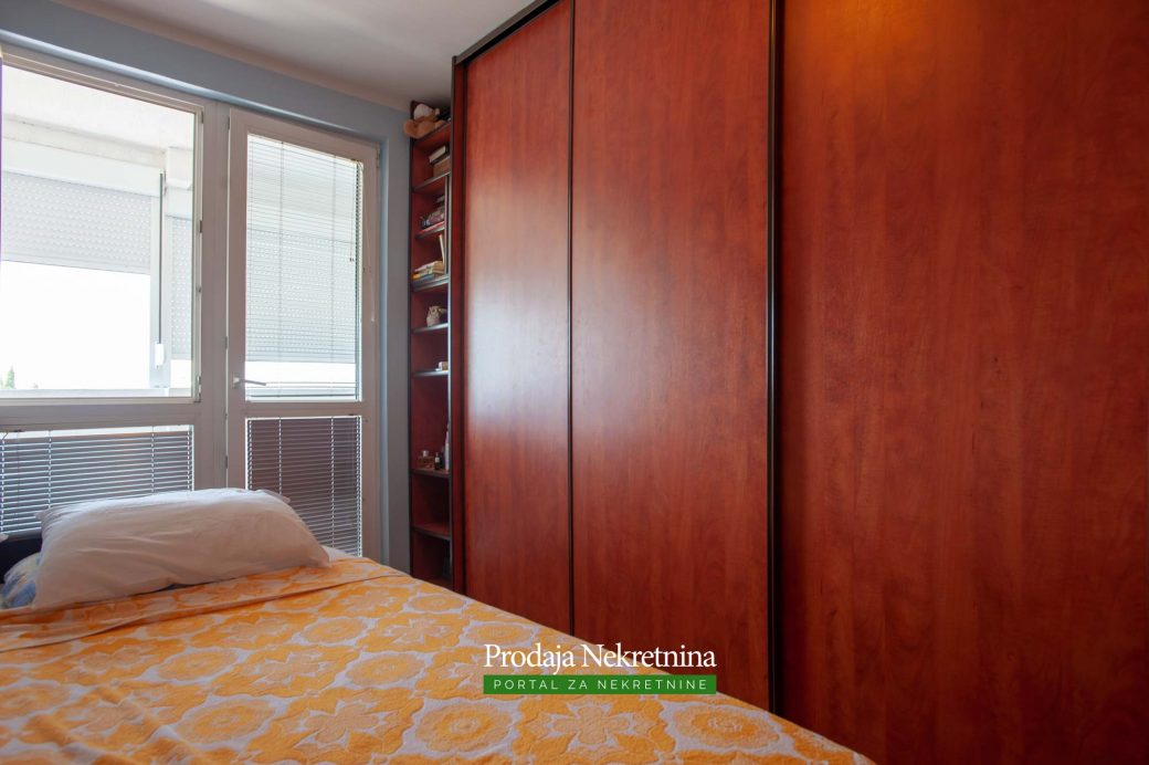 Three bedroom apartment in city centar Bar