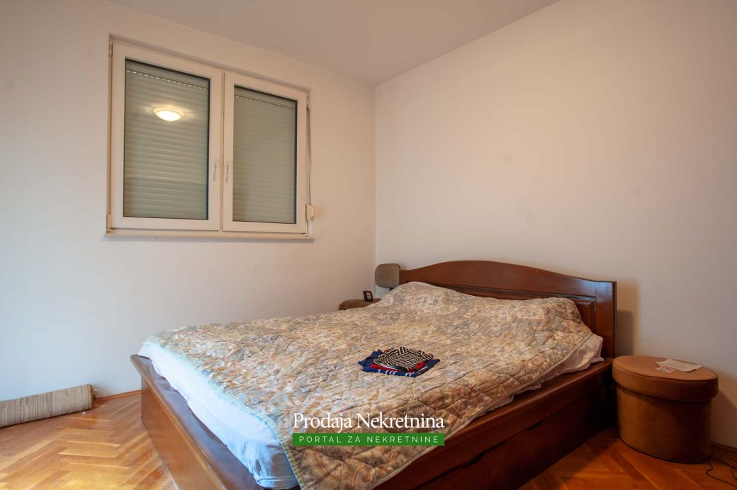 Three bedroom apartment in city centar Bar