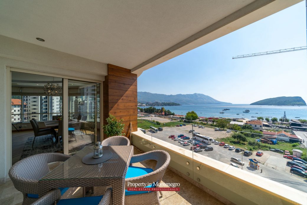 Luxury two bedroom apartment in Budva