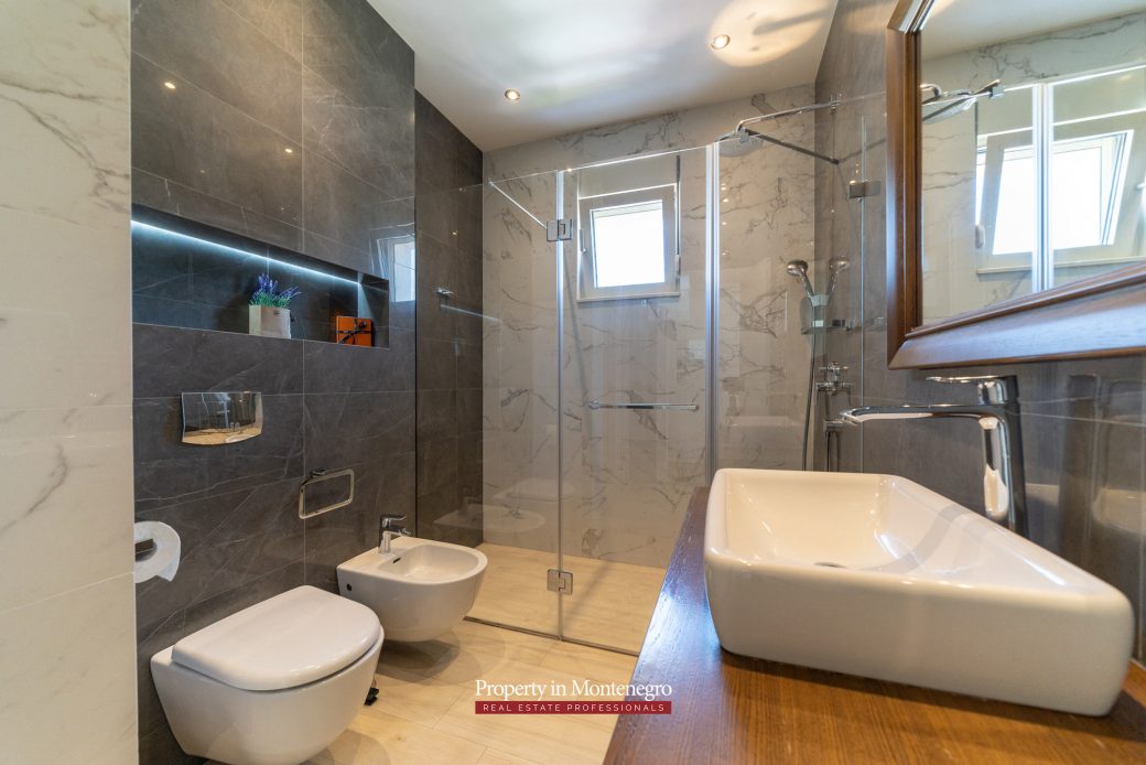 Luxury two bedroom apartment in Budva