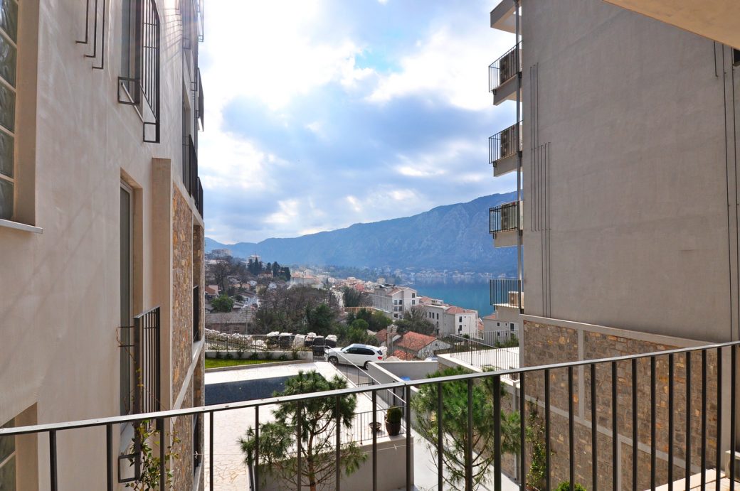 Two bedroom apartment for sale in Dobrota