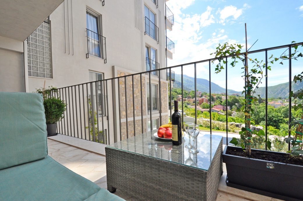 Two bedroom apartment for sale in Dobrota