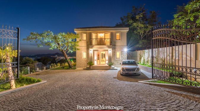 Luxury villa for sale in Budva Riviera