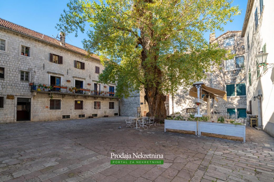 Duplex apartment in Old town Kotor