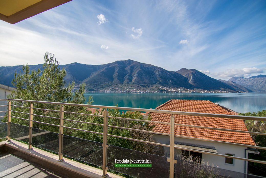 Duplex-apartment-for-sale-in-Bay-of-Kotor