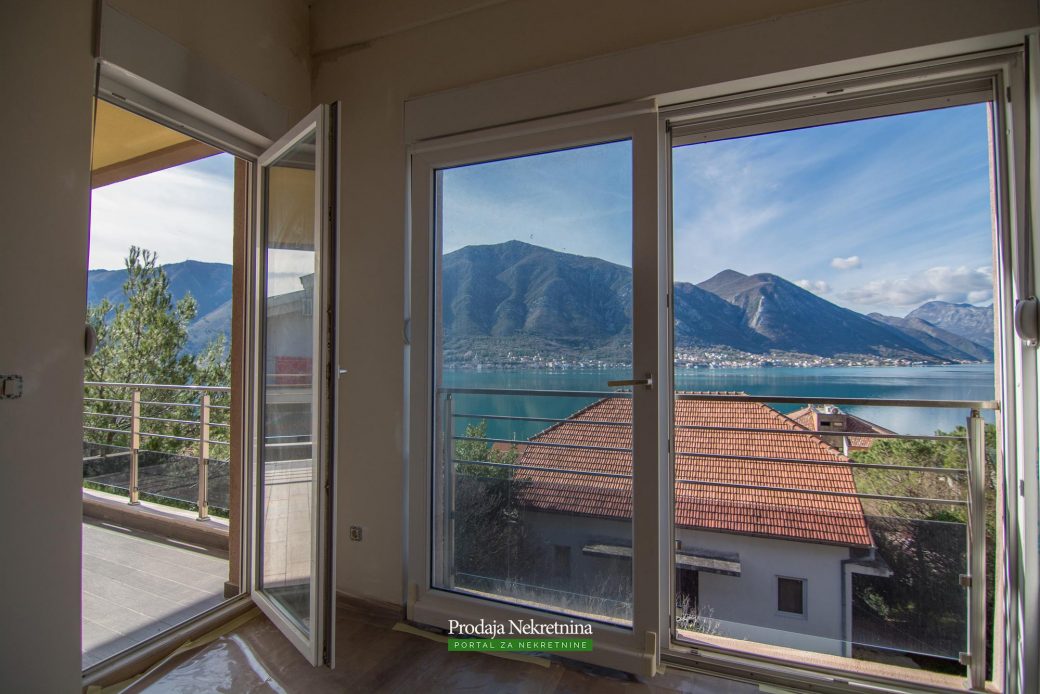 Duplex-apartment-for-sale-in-Bay-of-Kotor