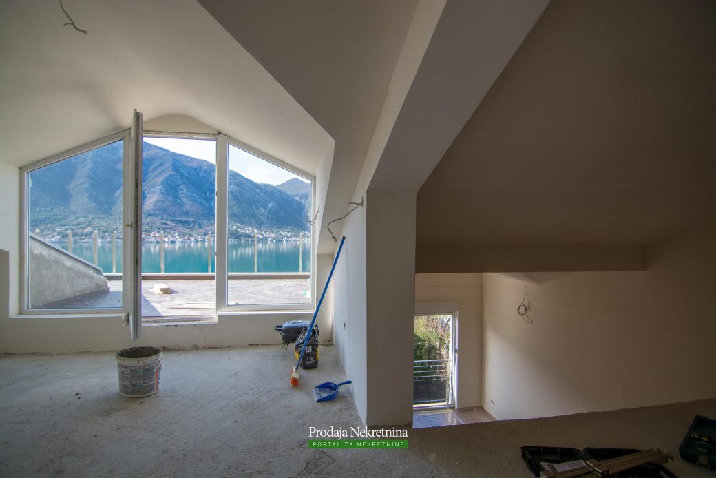 Duplex-apartment-for-sale-in-Bay-of-Kotor