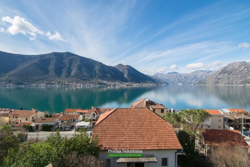 Duplex-apartment-for-sale-in-Bay-of-Kotor