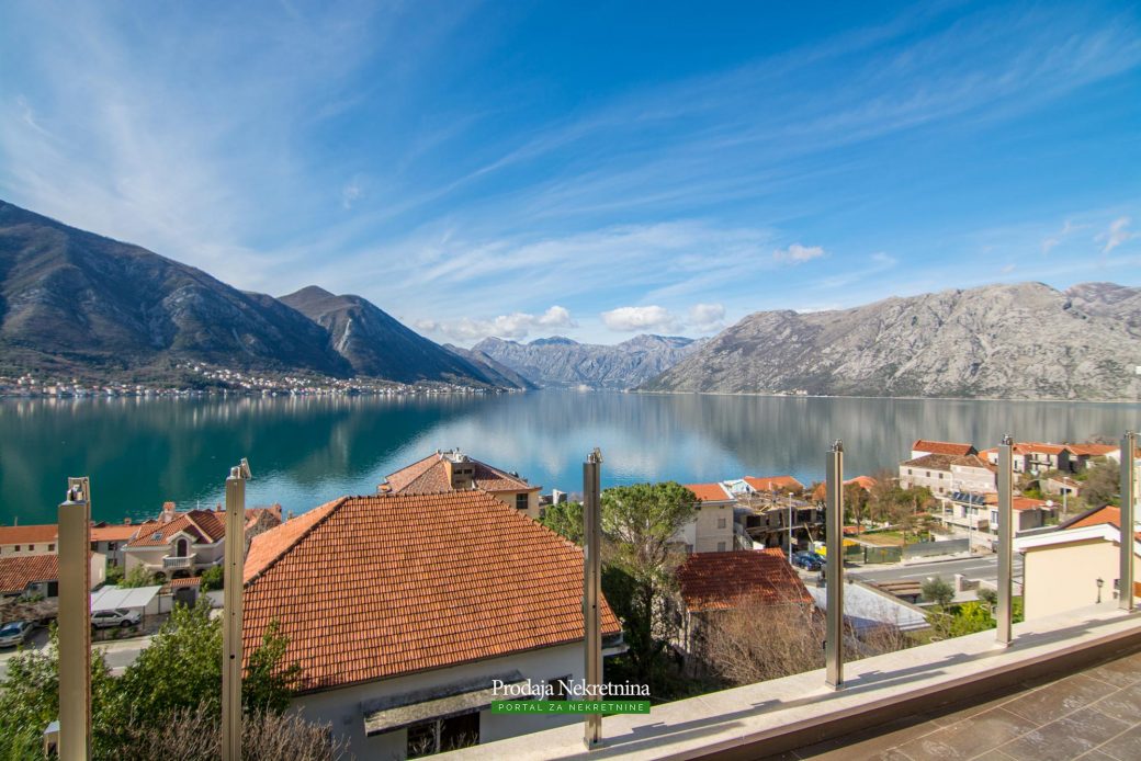 Duplex-apartment-for-sale-in-Bay-of-Kotor