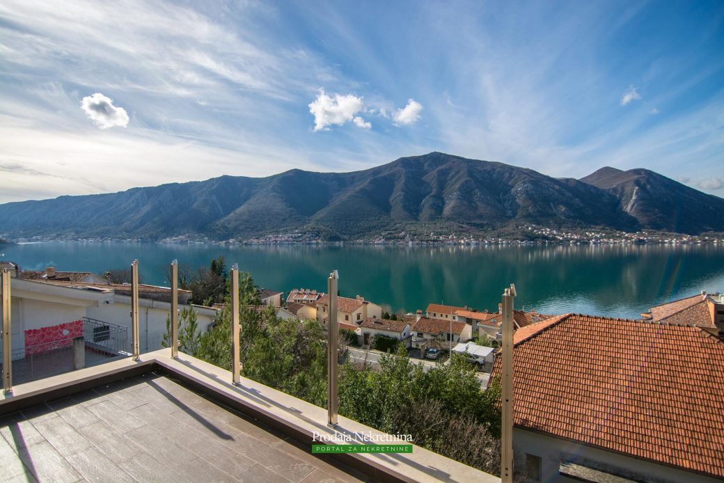 Duplex-apartment-for-sale-in-Bay-of-Kotor