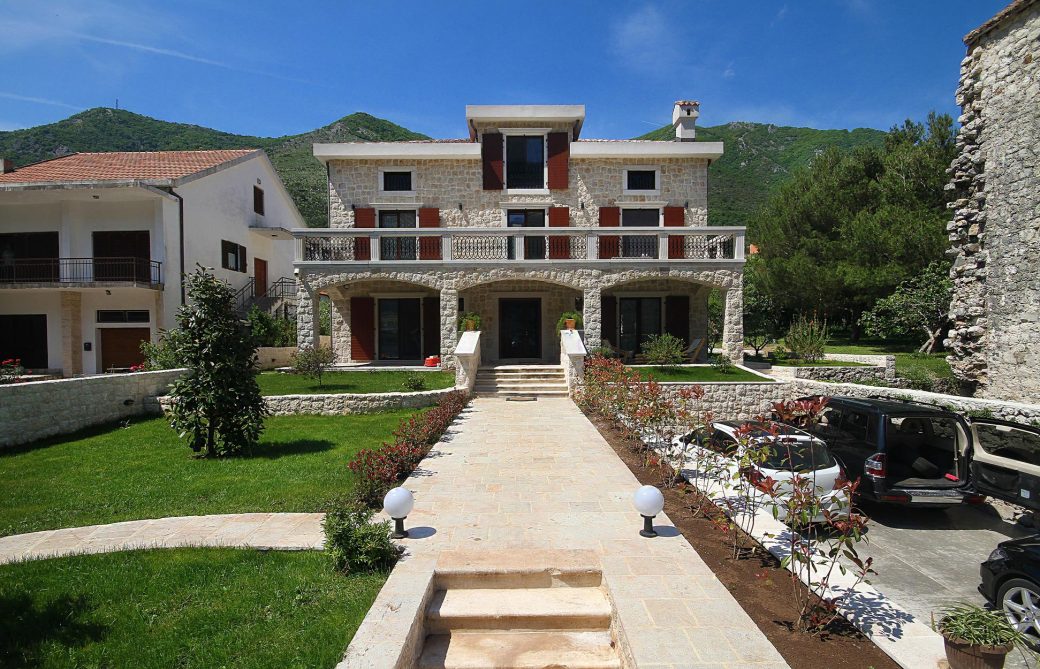 First line villa for sale in Montenegro