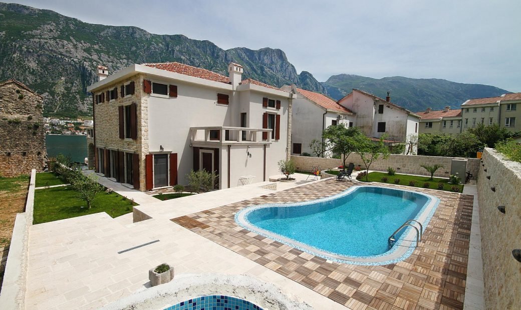 First line villa for sale in Montenegro