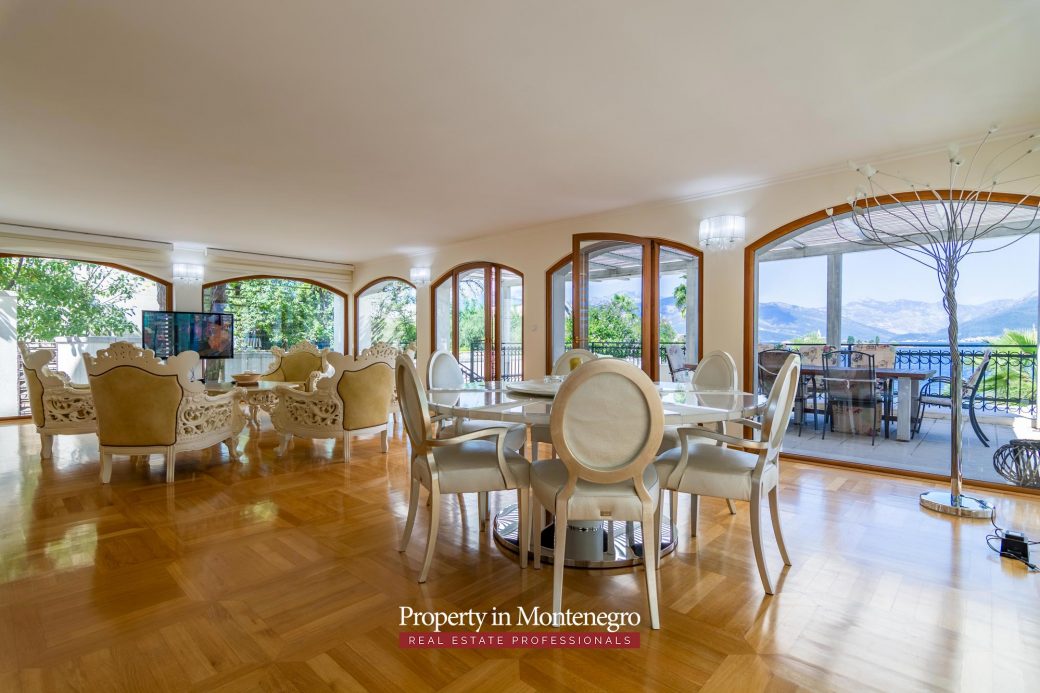 First line luxury villa for sale in Tivat