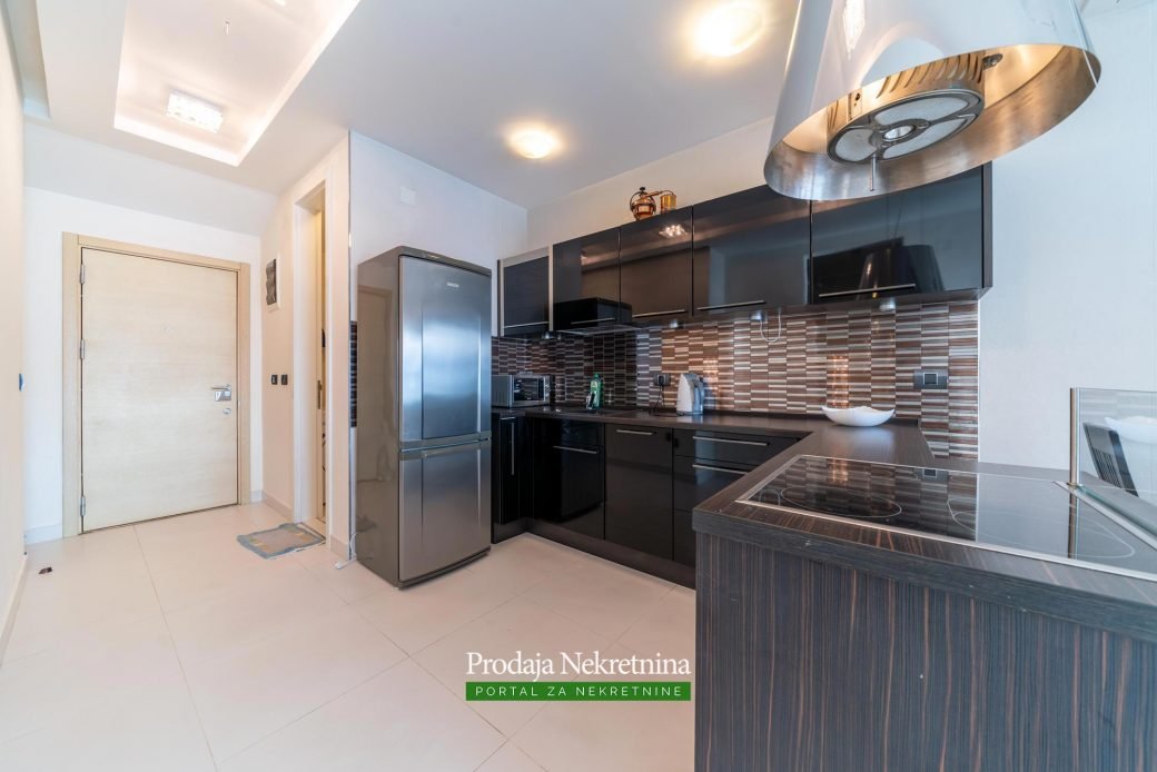 Penthouse for sale in Risan